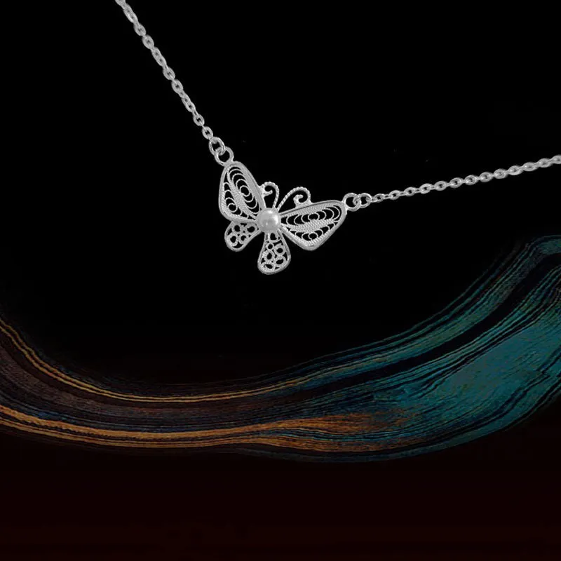 Exquisite Plain Silver Filigree Butterfly Necklace Inlaid with Natural Freshwater Pearls