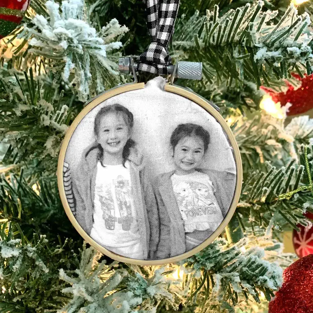 Personalized Photo Ornaments with Your Photos in a Gift Box Set of 3