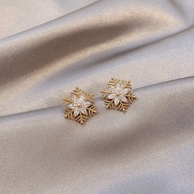 Sweet Jewelry Snow Stud Earrings For Women in Gold Color and Silver Color