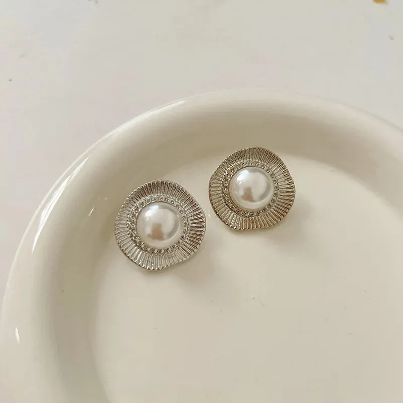 TAVIMART  -  Stylish and Trendy Pearl Earrings for Women Fashion Jewelry Gifts